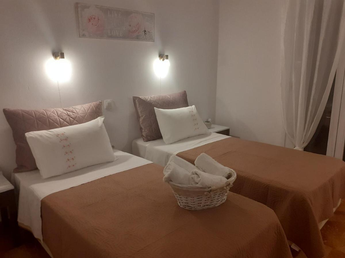 Marili Downstairs Apartments Roda (Corfu) Exterior foto